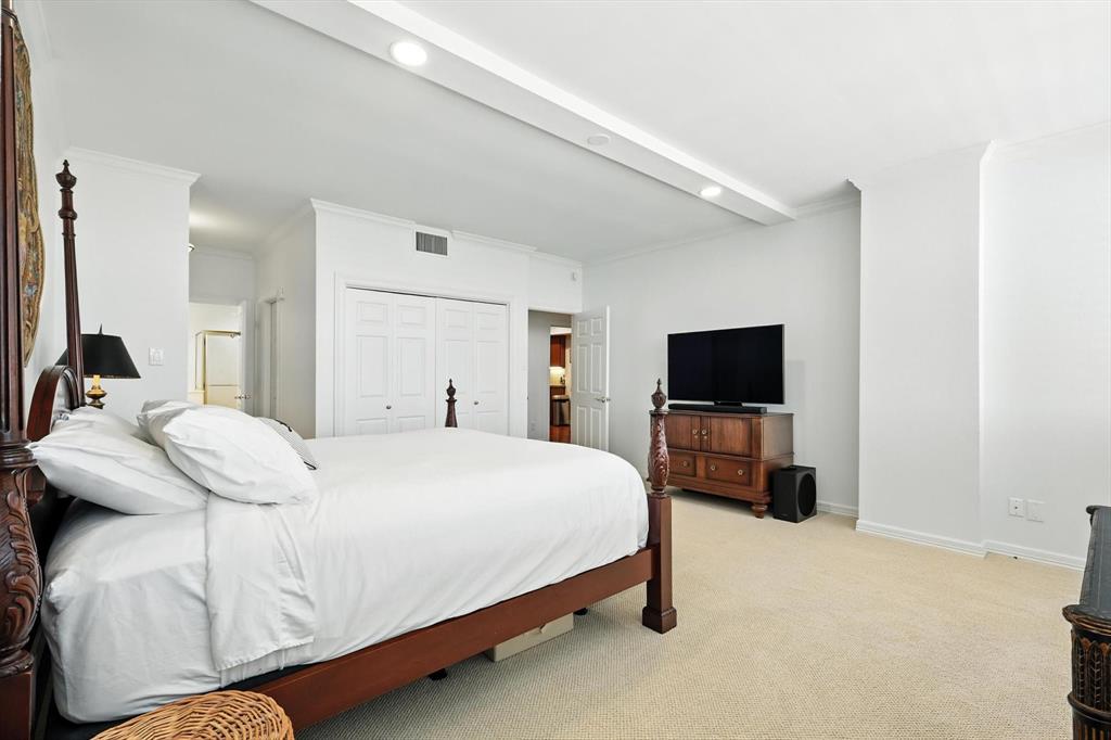 Bonaventure Condominiums - Residential