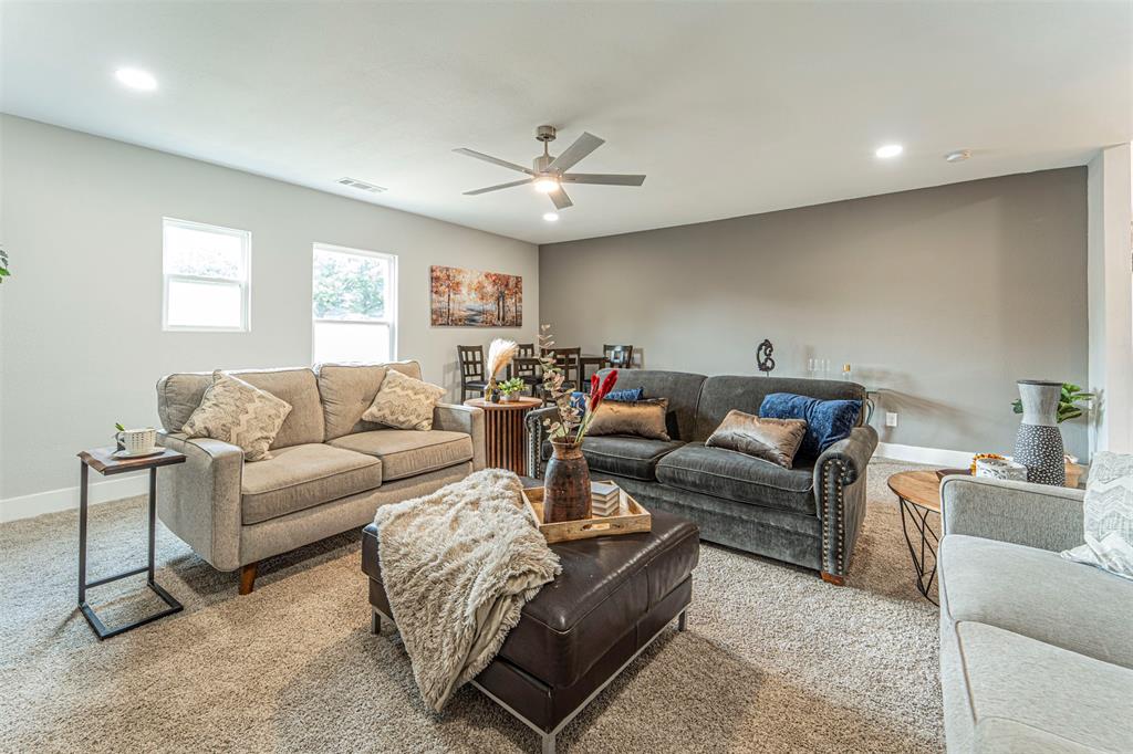 Lakewood North 4 Sec 3 - Residential Lease