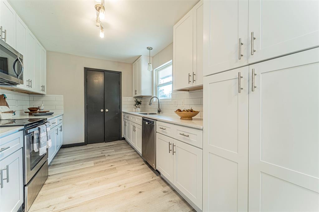 Lakewood North 4 Sec 3 - Residential Lease