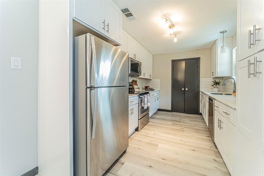 Lakewood North 4 Sec 3 - Residential Lease