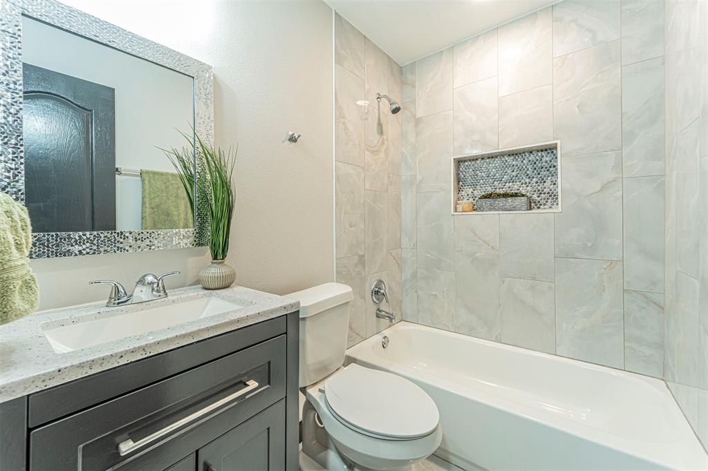 Lakewood North 4 Sec 3 - Residential Lease