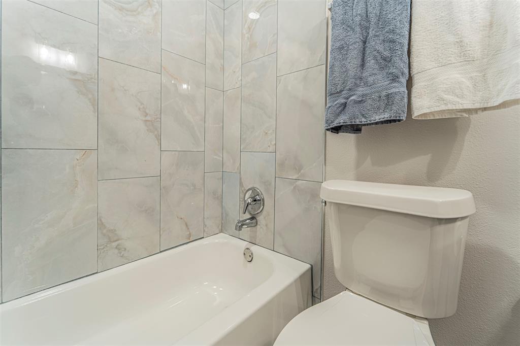 Lakewood North 4 Sec 3 - Residential Lease