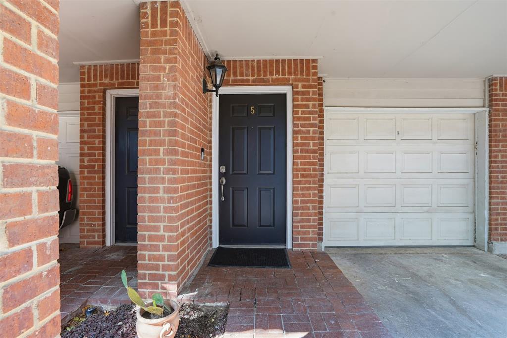 Carriage House Condo - Residential