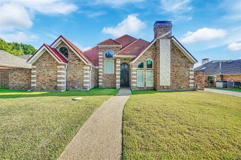 2709 Oak Point Drive Garland TX 75044
