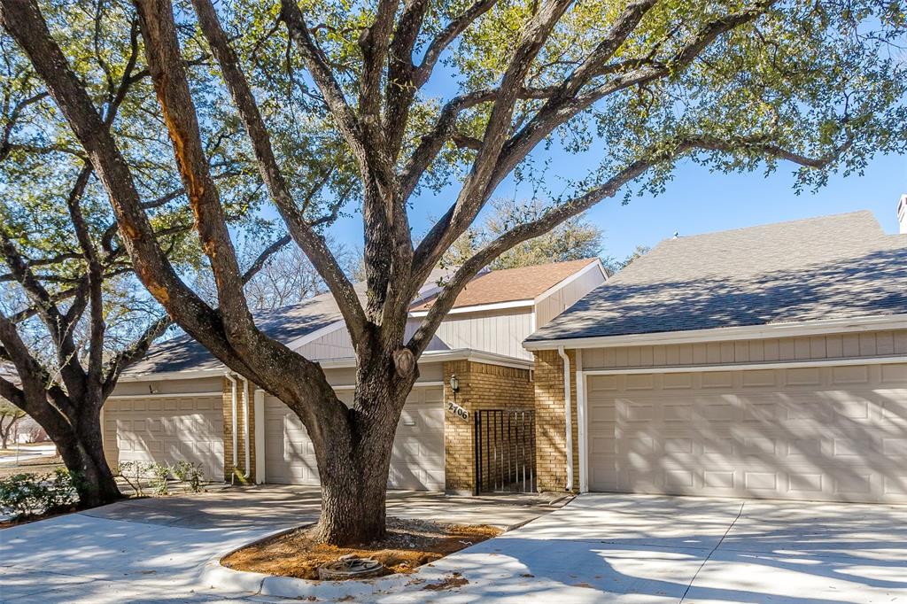 2706 Meadowstone Court