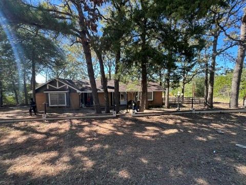 100 Post Oak Hilltop Lakes TX 77871