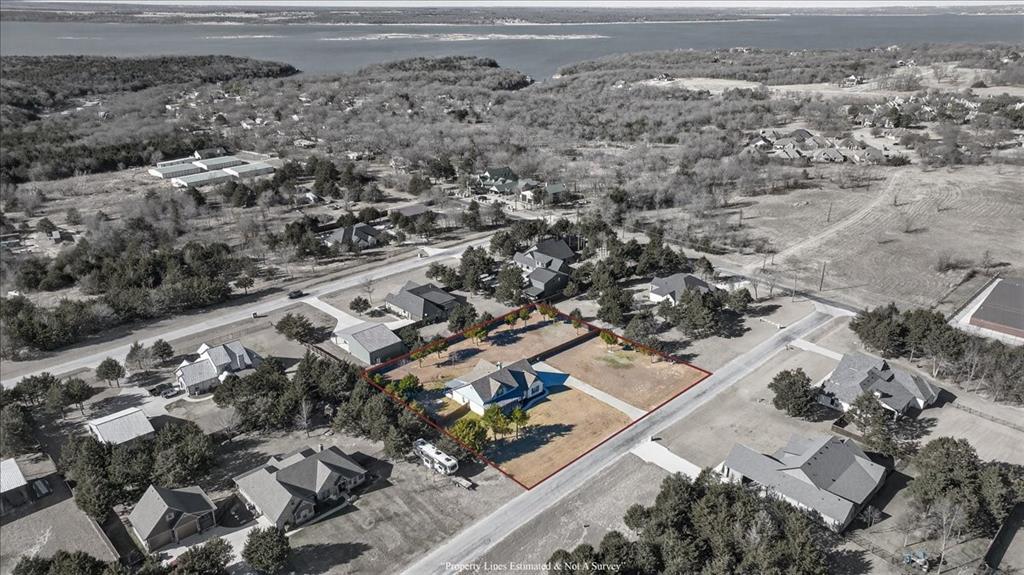 Brandon V Lake Living - Residential