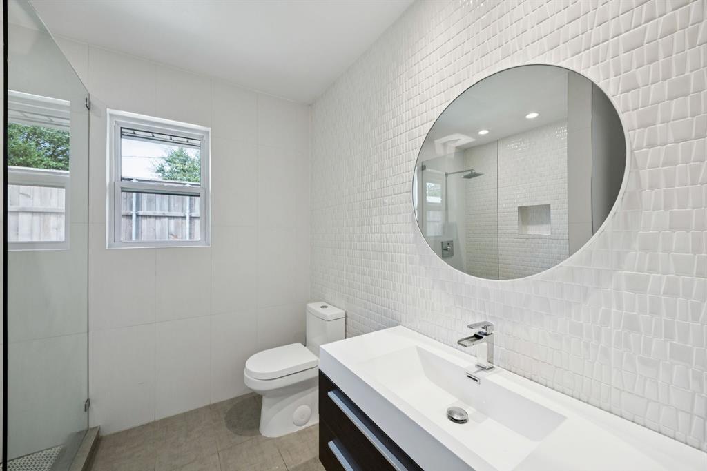 Inwood North Estates - Residential Lease