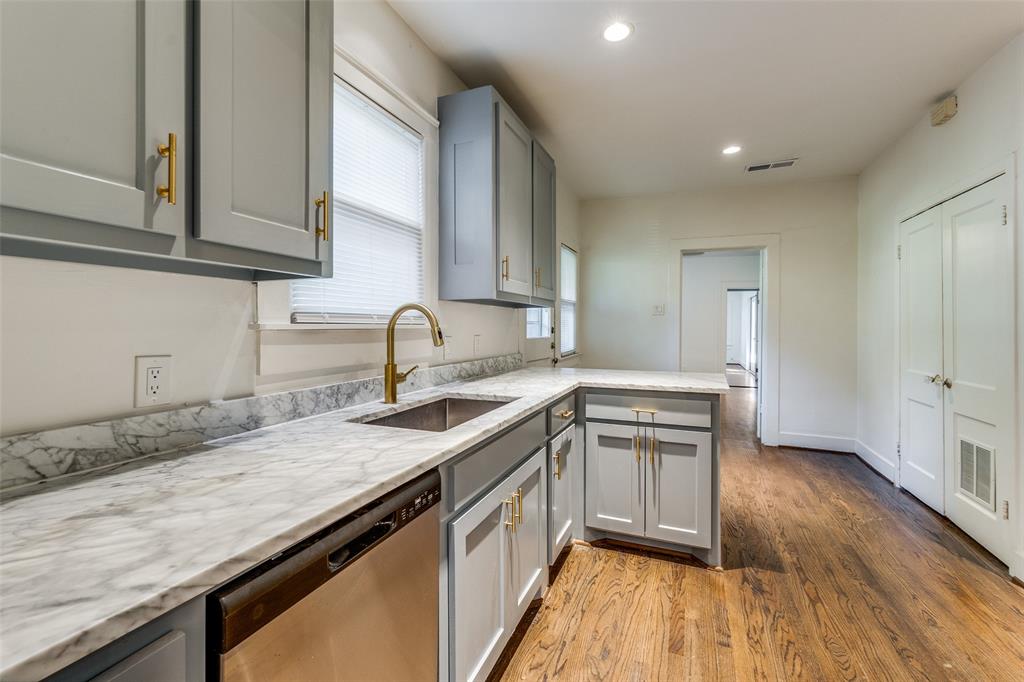 Oak Cliff Annex - Residential Lease