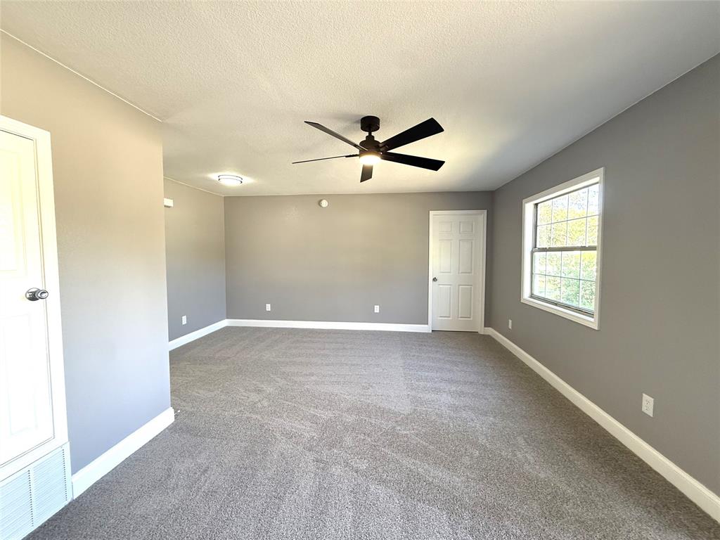 2205 Cottonwood Court