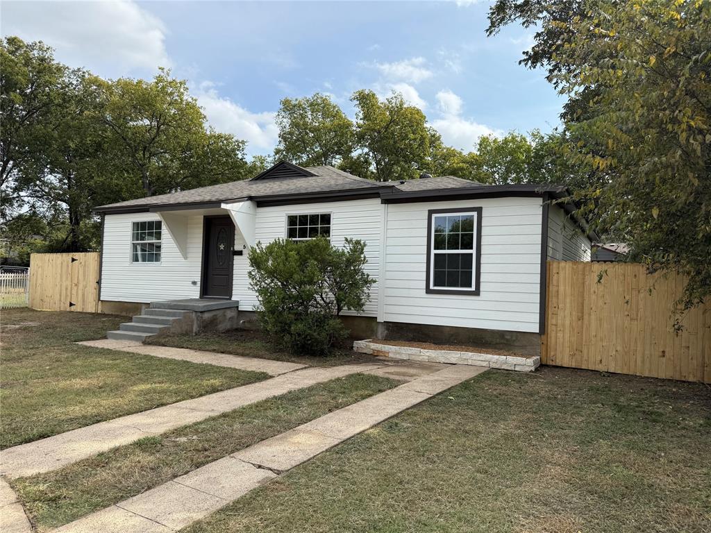 2205 Cottonwood Court