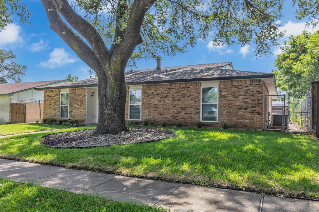 6217 Alta Oaks Drive