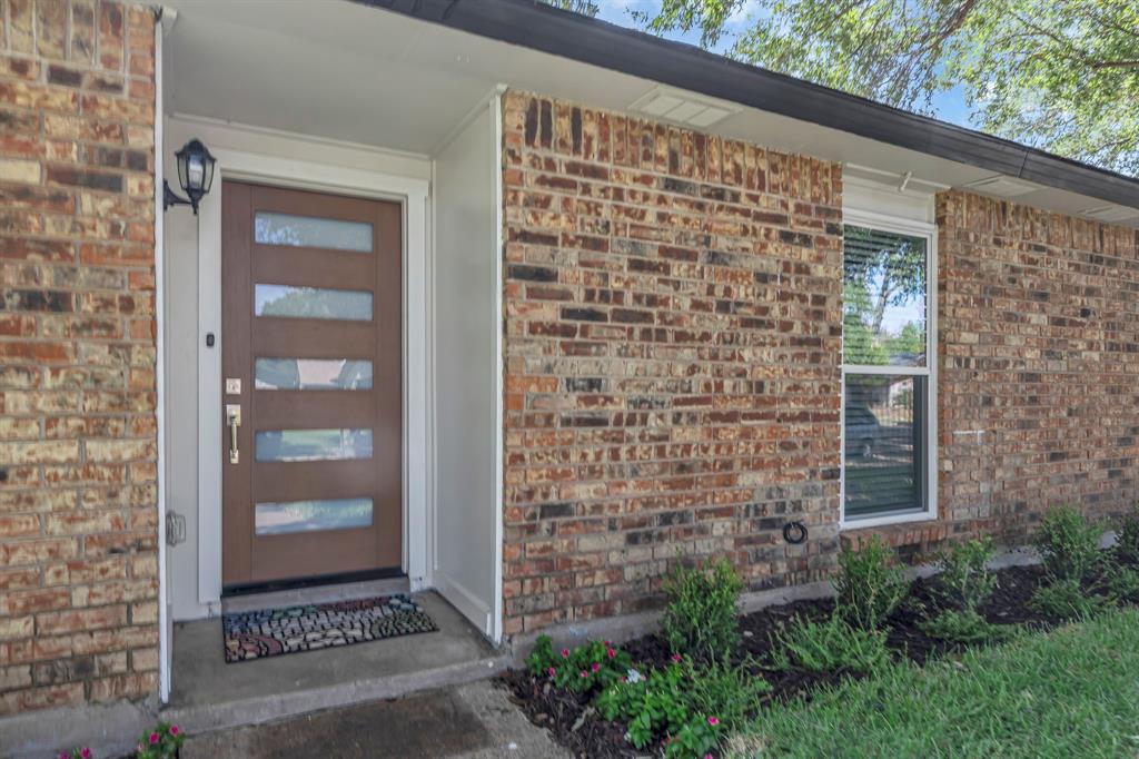 6217 Alta Oaks Drive