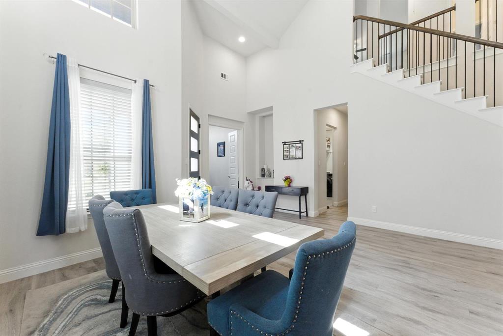 2405 Chapel Oaks Drive