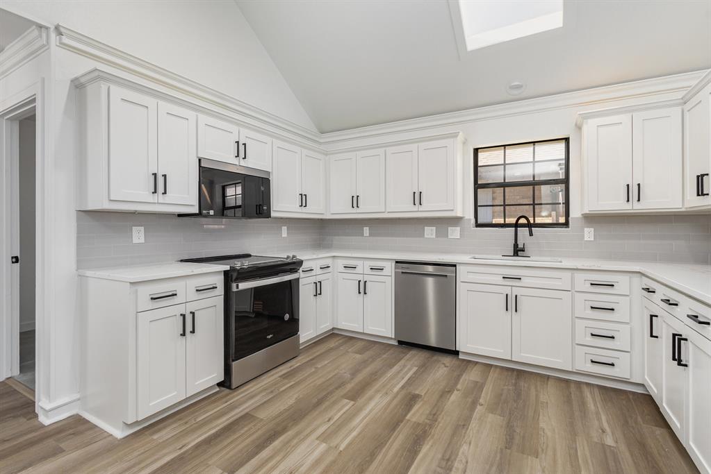 Fountain Park Sixth Sec - Residential Lease