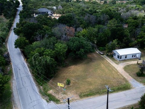 901 Fox Lane Azle TX 76020