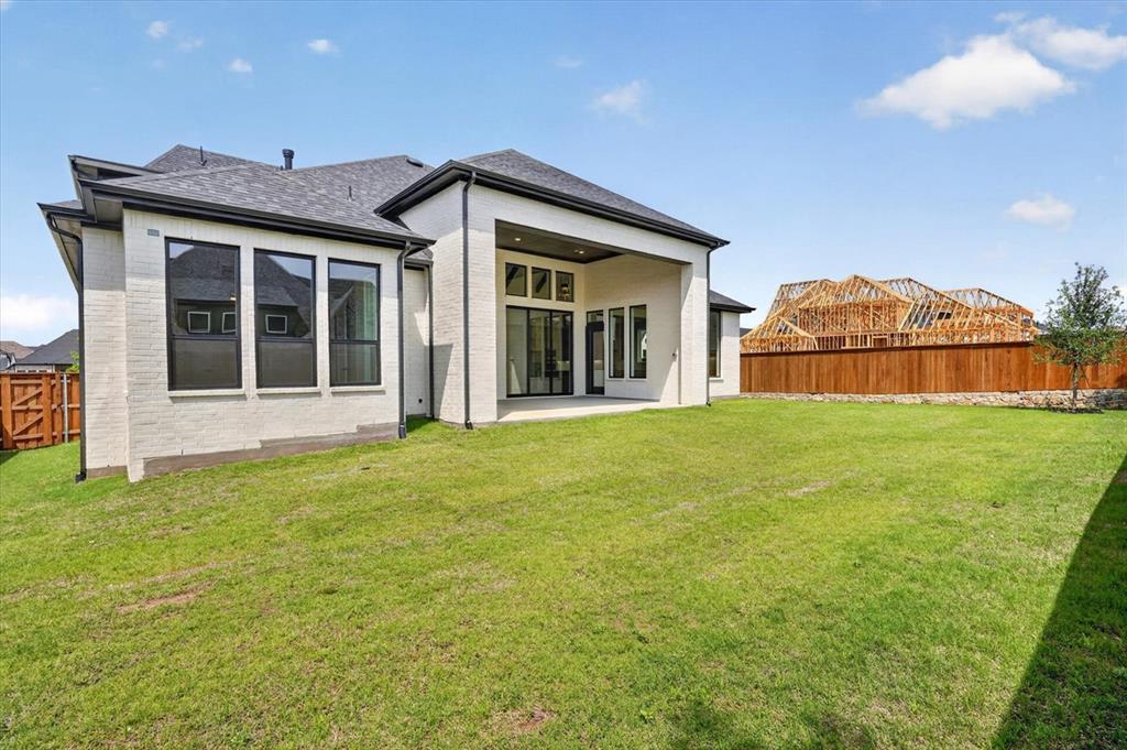 Mustang Lakes - Residential