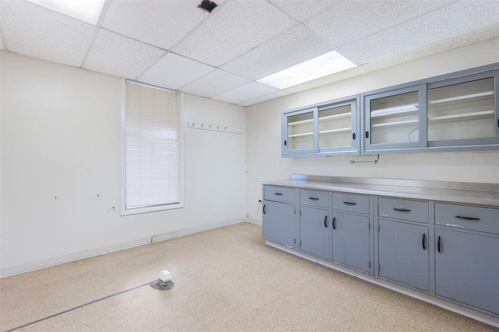 MCANAIR JB - Commercial Sale