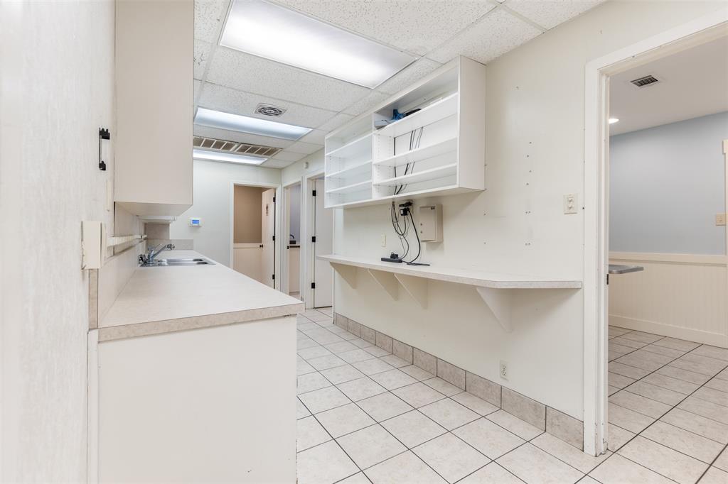 MCANAIR JB - Commercial Sale