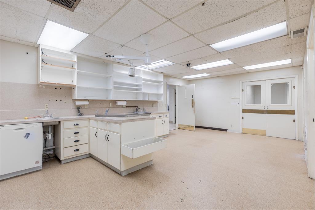 MCANAIR JB - Commercial Sale