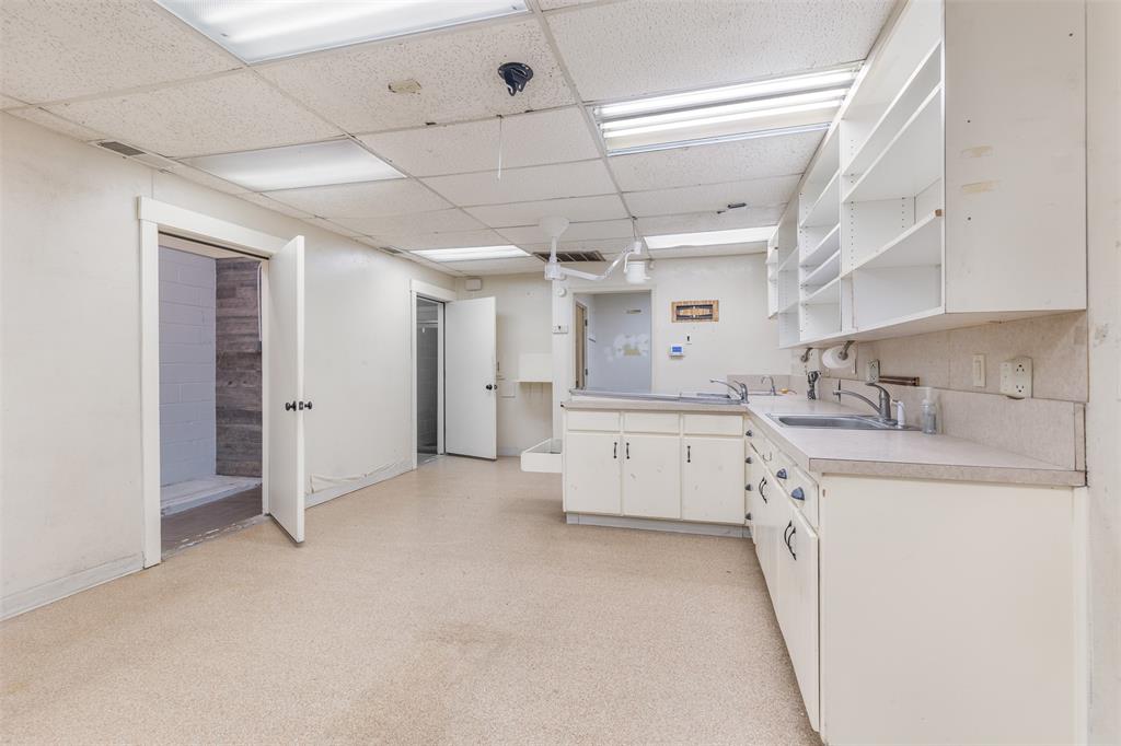 MCANAIR JB - Commercial Sale