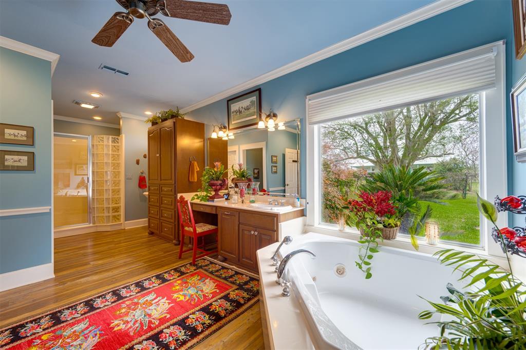 A0016 D PAGE - Residential