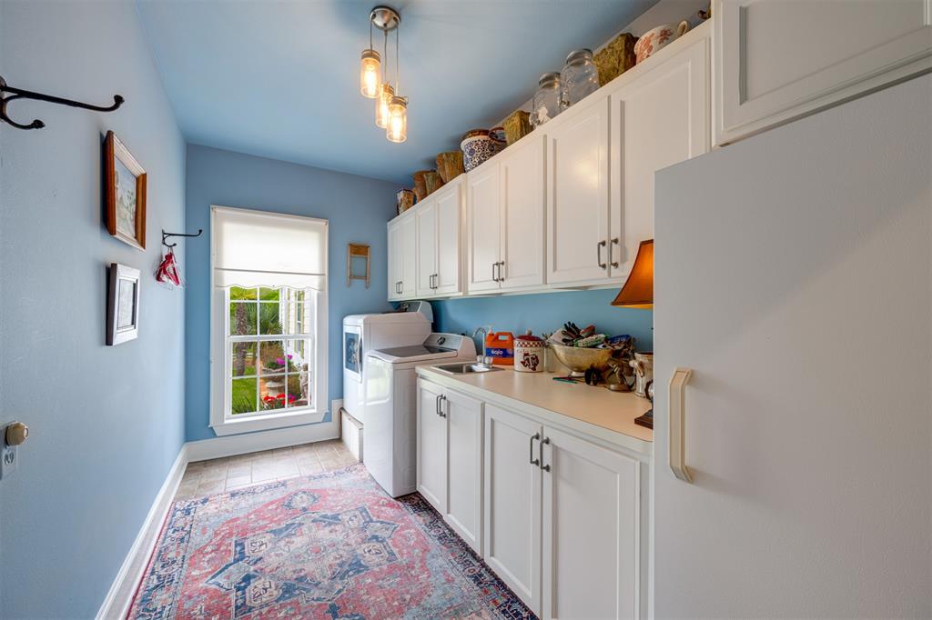 A0016 D PAGE - Residential