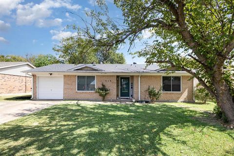 Photo of 6713 Wren Drive, Greenville, TX 75402 (MLS # 21071892)