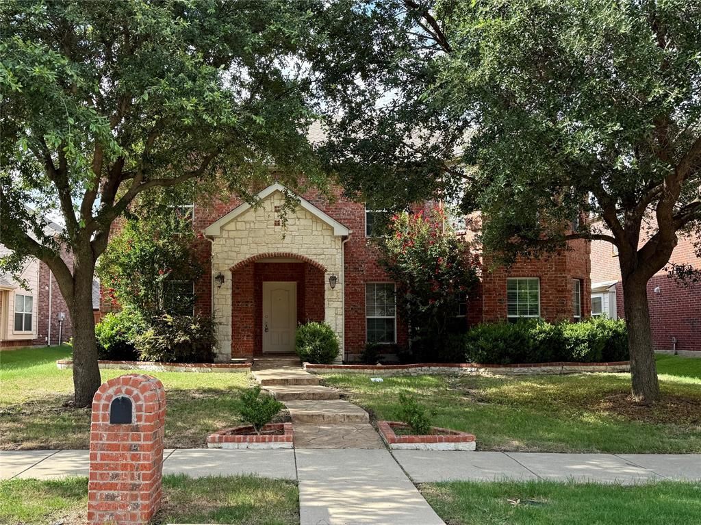 Photo of 13690 Valencia Drive, Frisco, TX 75035 (MLS # 21215431)