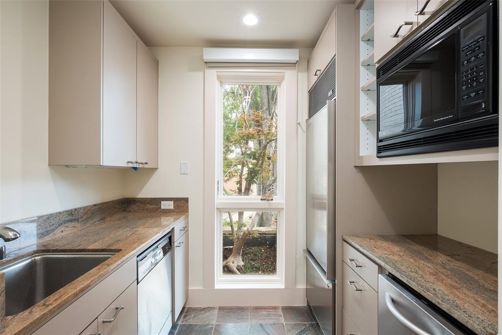 Strong and Crossen - Residential