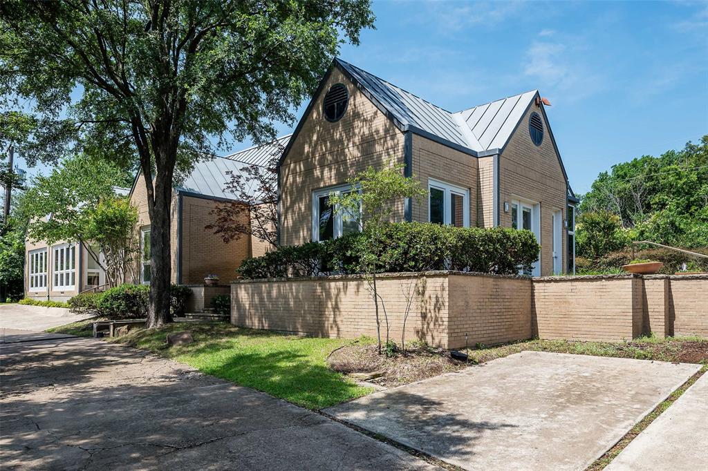 Strong and Crossen - Residential