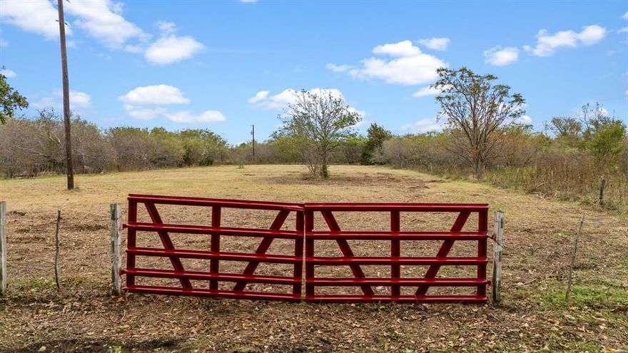 Beautiful 6.8 acres tract of land located at 870 Wagoner Rd. Waco, TX 76705 just minutes off of HWY 35 for easy access and close Lake Waco for your enjoyment. This property is ready for your new dream home or retreat to be built on with endless possibilities!!! Or you can use it for animals to graze on. Almost 7 acres for under 200k in charming Waco!! This property won't last long!!! Survey on file -Water available at the road. Needs meter- Gholson Water Supply.  Electricity available at the road-Needs meter. HILCO Electric Coop. NO KNOWN RESTRICTIONS –NO FLOOD PLAIN – NO HOA– Property Dimensions - 113x2600 (113 feet of road frontage. 2,600 feet deep). The property is 70% pasture land in the back. OWNER FINANCING AVAILABLE!!!!!