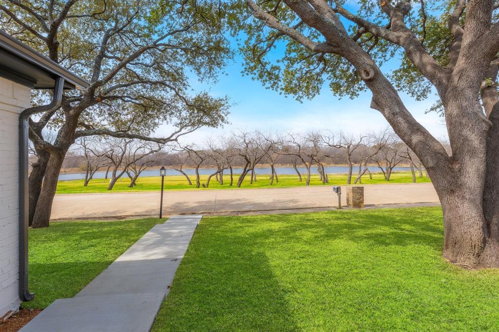 2812 Crooked Creek Drive