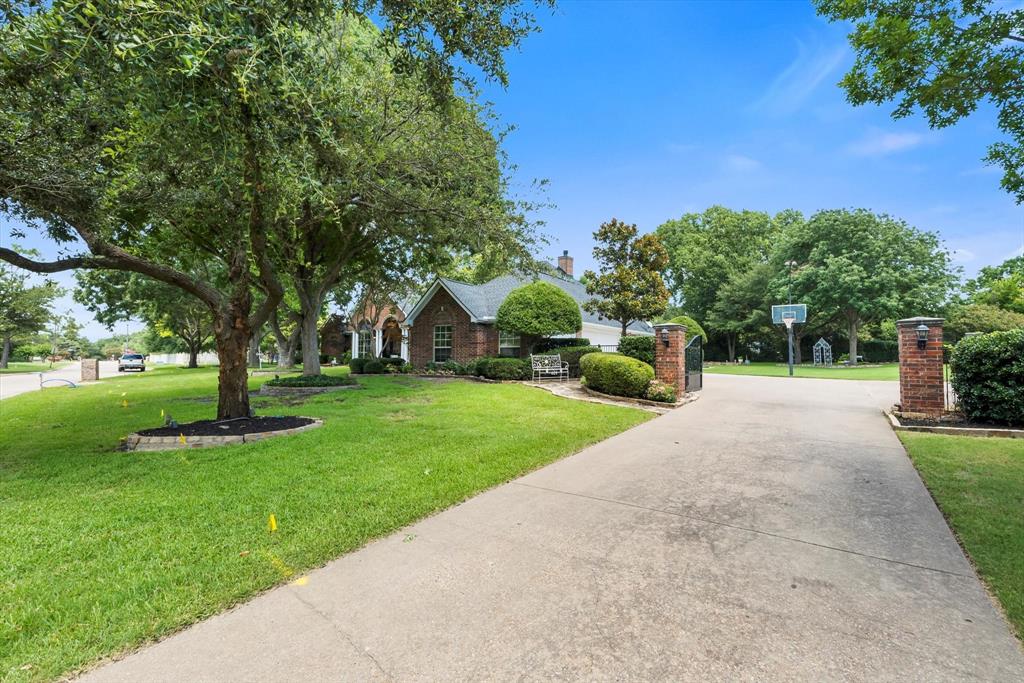 503 Meadowlake Lane