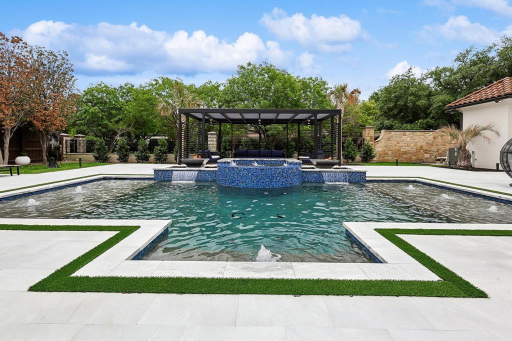 Starwood Ph Four Village 17 - Residential