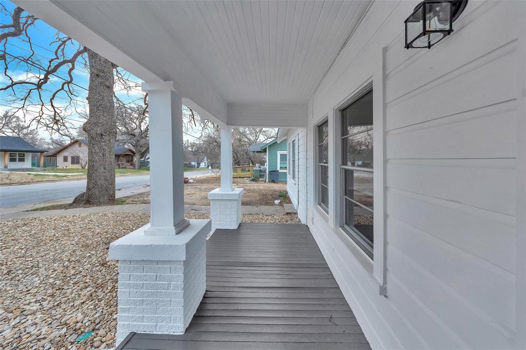 427 W Ball Street