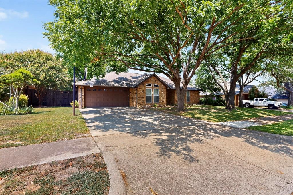 10168 Stoneleigh Drive