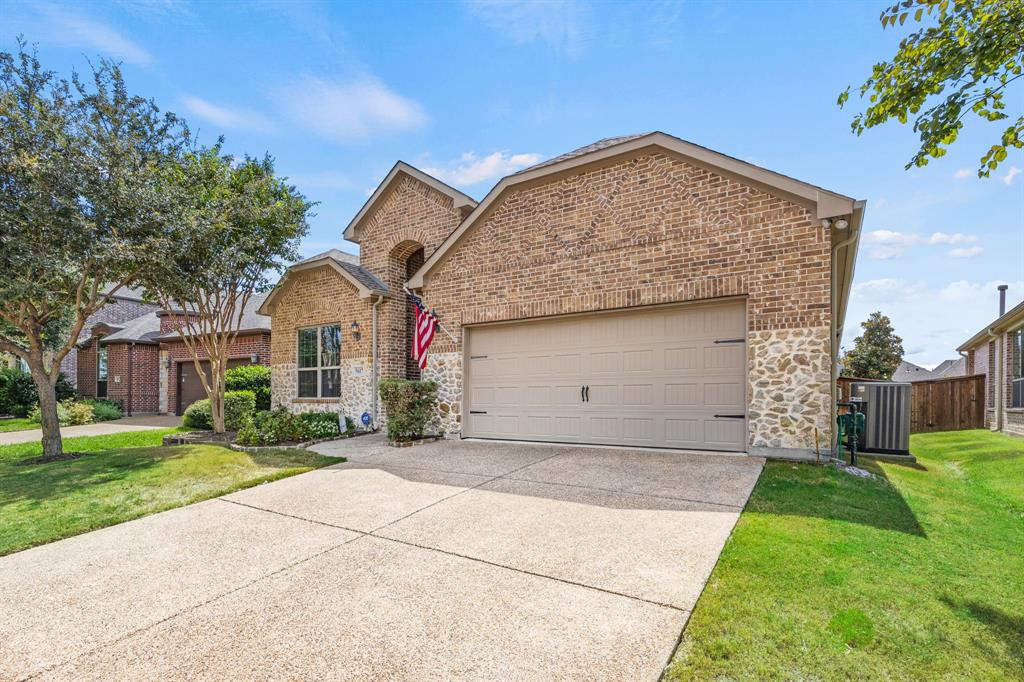 5617 Green Moss Hill