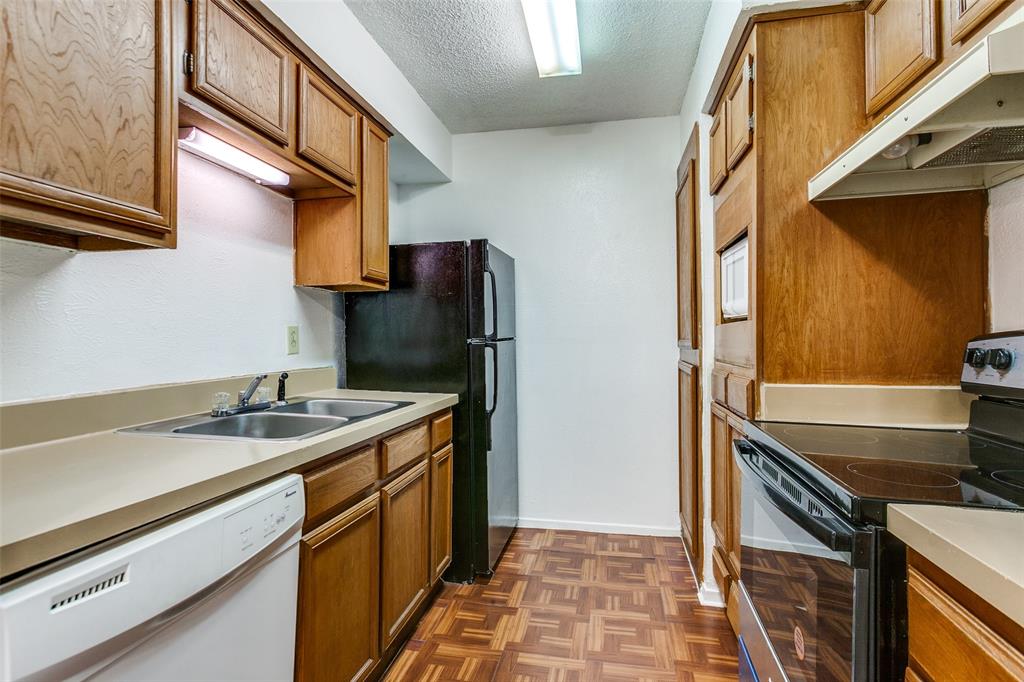 Trinity Meadows Condos - Residential