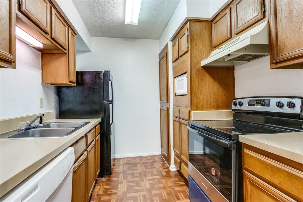 Trinity Meadows Condos - Residential