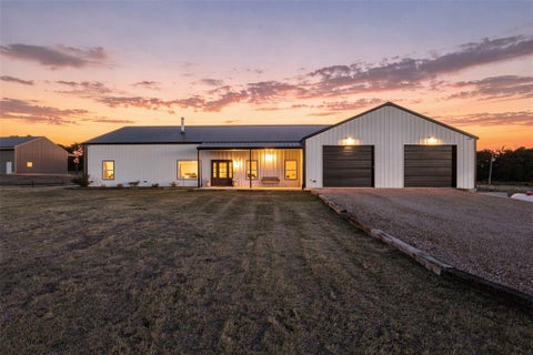 Photo of 208 Chicken Field Road, Whitewright, TX 75491 (MLS # 21391939)