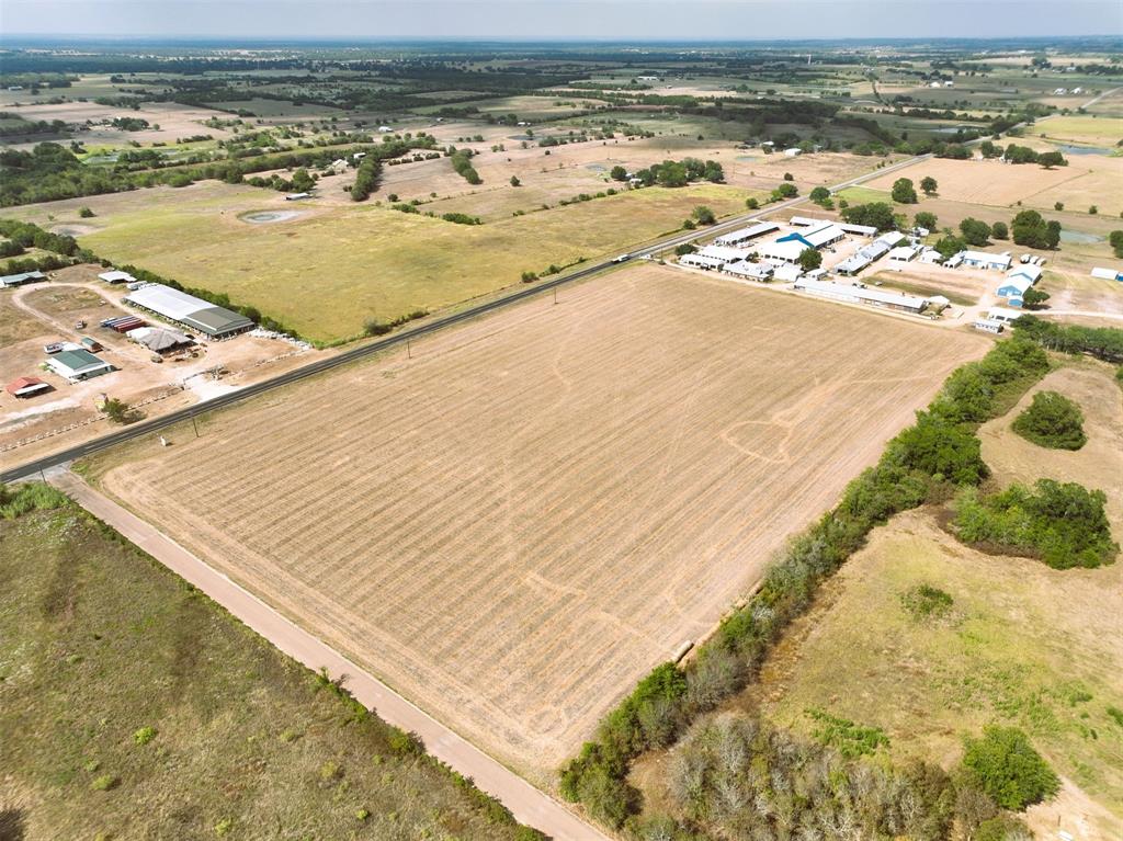 A114 - WINN J LG - Land