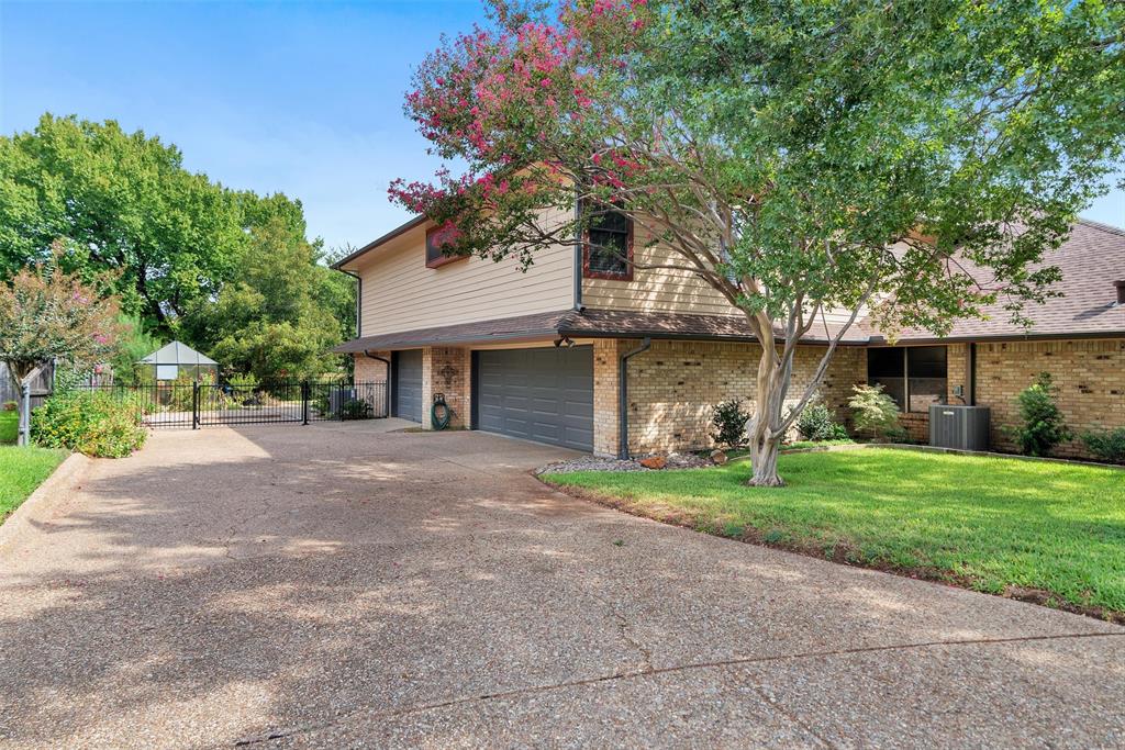 7605 Willowood Court