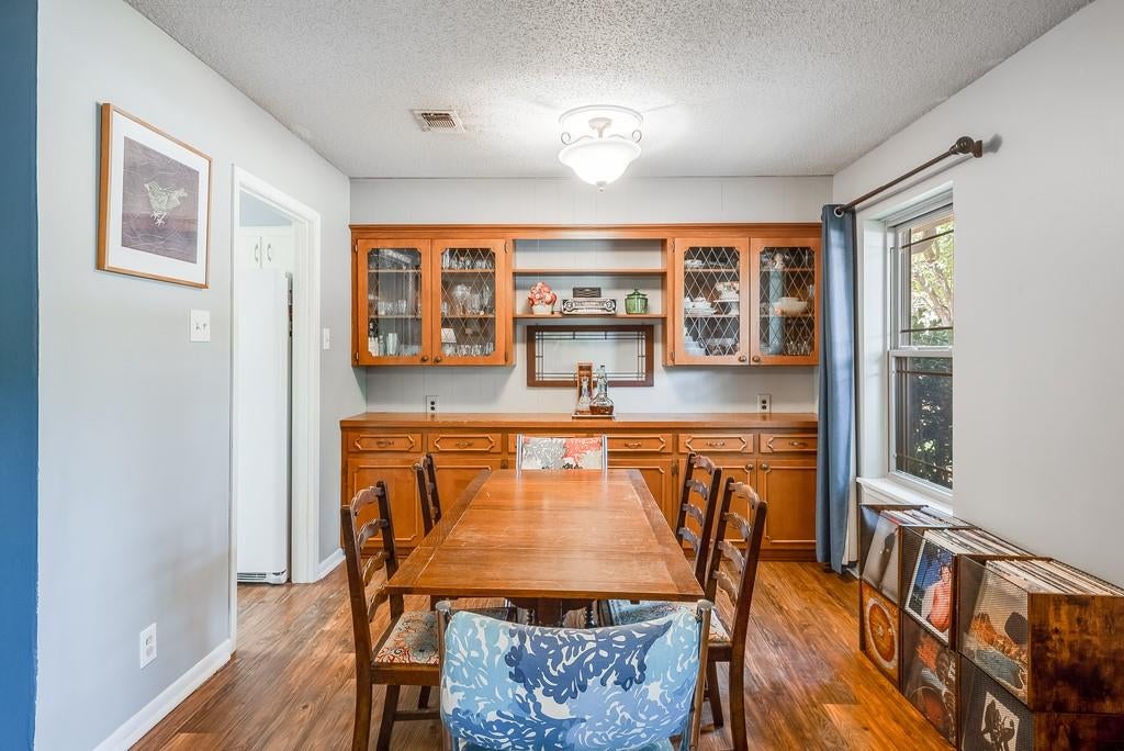2702 Shoreline Drive