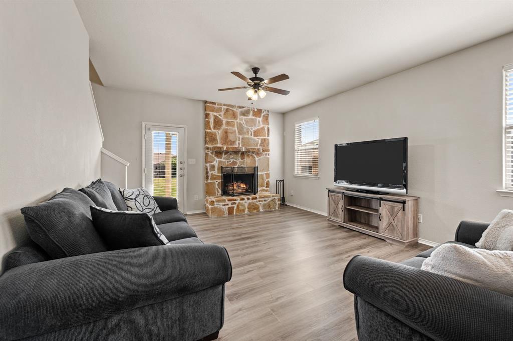 13160 Larks View Point