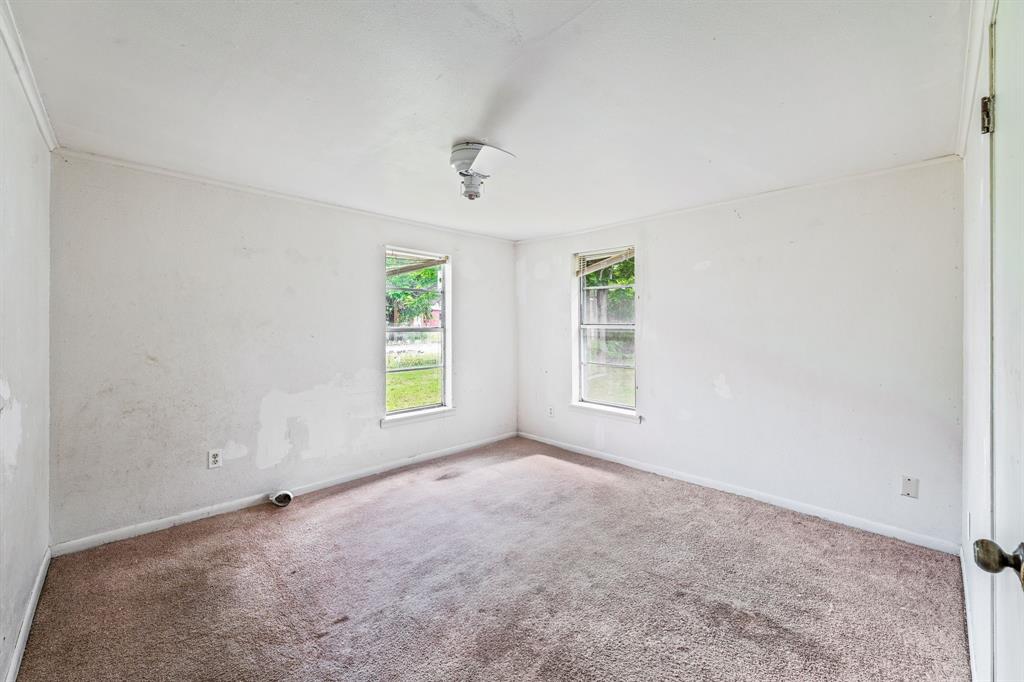 400 S PECAN Street