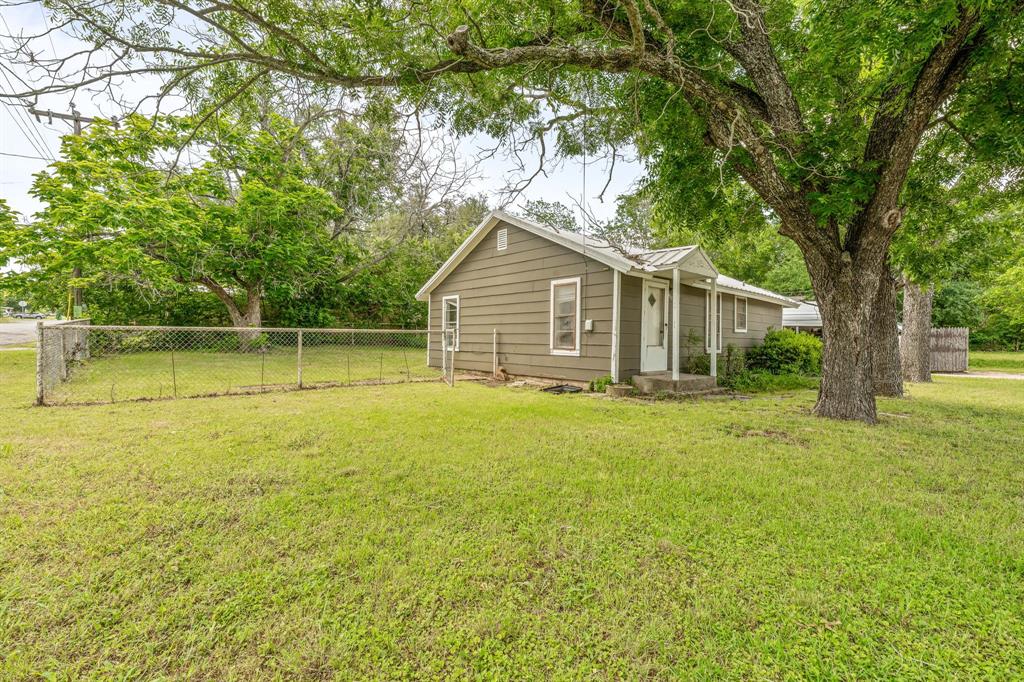 400 S PECAN Street