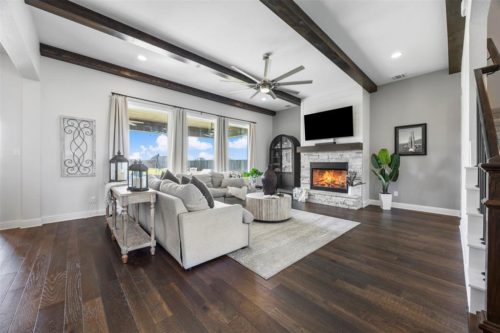 Horseshoe Mdws - Residential