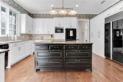 Tiny photo for 408 E Jolly Street, Palestine, TX 75801 (MLS # 21100444)