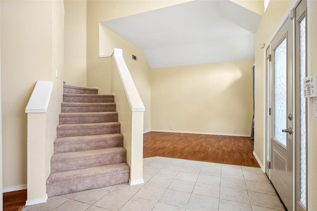 1205 Farmoor Court